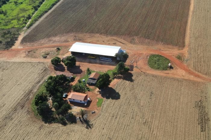 FAZENDA INCLUSO MAQUINARIO 12